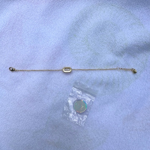 Aura Bracelet Gold - Picture 9 of 13